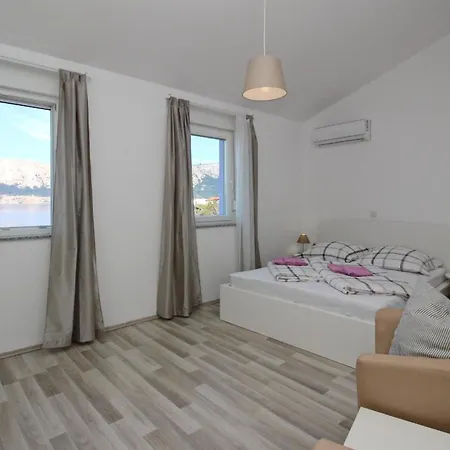 In Mit Eigenem Balkon - B59640 Baska (Krk)