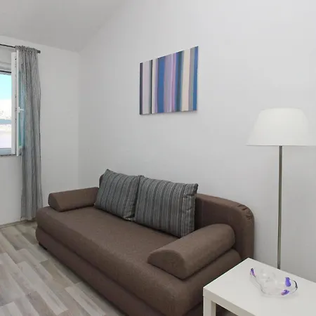In Mit Eigenem Balkon - B59640