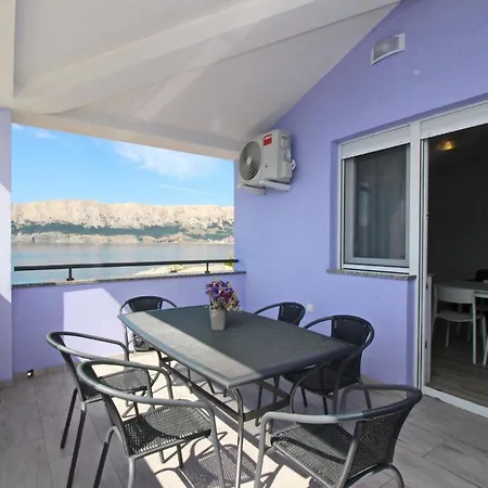 Apartment In Mit Eigenem Balkon - B59640